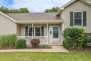 480 N Aspen Dr, Cortland, IL 60112 - Photo 7