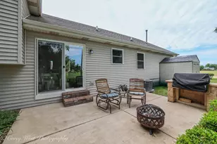 480 N Aspen Dr, Cortland, IL 60112 - Photo 41