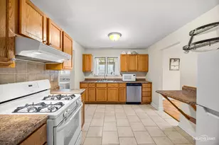 117 S Westmore-Meyers Rd, Lombard, IL 60148 - Photo 9