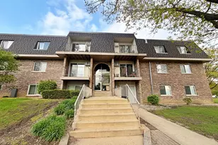 841 Blossom Ln, Prospect Heights, IL 60070 - Photo 1