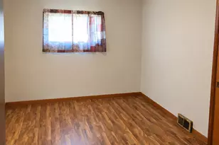807 W 7th St, Sterling, IL 61081 - Photo 9