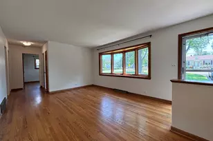 [Address not provided], Wheaton, IL 60189 - Photo 5