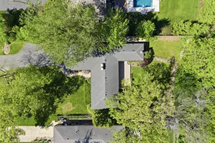 1725 Sunset Ridge Rd, Glenview, IL 60025 - Photo 27