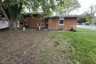 616 Seneca Dr, Aurora, IL 60506 - Photo 35