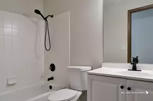 661 Silver Creek Rd, Woodstock, IL 60098 - Photo 15