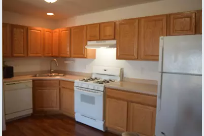 565 N Strack Street #302, Cortland, IL 60112 - Photo 5