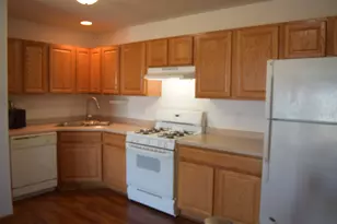 565 N Strack St, Cortland, IL 60112 - Photo 5