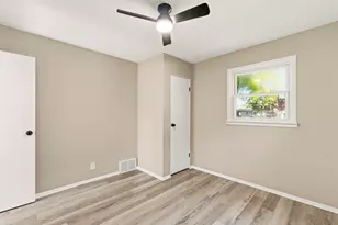 1105 N William St, Joliet, IL 60435 - Photo 11