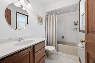 254 Woodville Ln, Schaumburg, IL 60193 - Photo 25