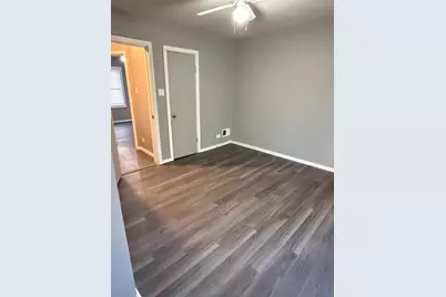 2448 E 74th Street, Chicago, IL 60649 - Photo 19