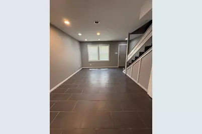 2448 E 74th Street, Chicago, IL 60649 - Photo 5
