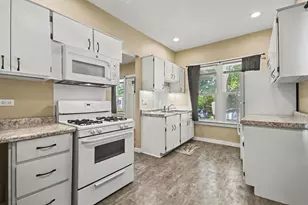 1315 Dearborn St, Joliet, IL 60435 - Photo 9