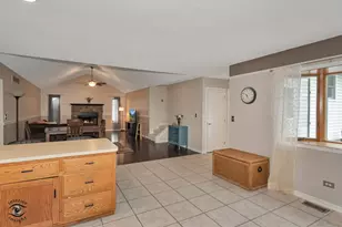15530 Donegal Dr, Manhattan, IL 60442 - Photo 9