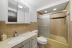 966 N Rohlwing Rd, Addison, IL 60101 - Photo 21