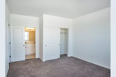 4283 Chelsea Manor Circle #4283, Aurora, IL 60504 - Photo 3