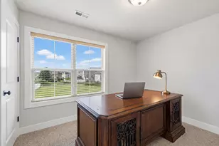 5208 Finlen Ln, Bloomington, IL 61705 - Photo 35