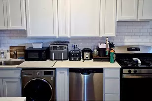 945 Judson Ave, Evanston, IL 60202 - Photo 3