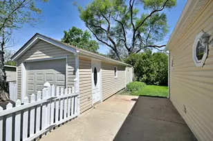 108 Cedar Cir, Streamwood, IL 60107 - Photo 23