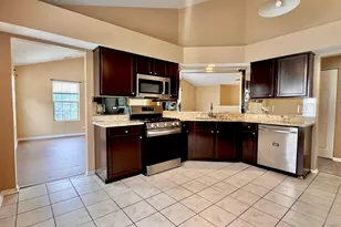 2905 Stonewater Dr, Naperville, IL 60564 - Photo 9