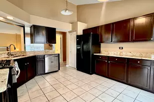 2905 Stonewater Dr, Naperville, IL 60564 - Photo 11