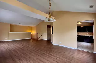 2905 Stonewater Dr, Naperville, IL 60564 - Photo 7