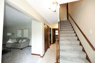 2418 Flambeau Dr, Naperville, IL 60564 - Photo 3