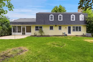 2418 Flambeau Dr, Naperville, IL 60564 - Photo 27
