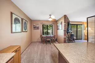 1626 Vermont Dr, Elk Grove Village, IL 60007 - Photo 7