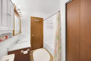 1626 Vermont Dr, Elk Grove Village, IL 60007 - Photo 15