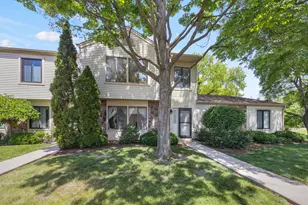 1626 Vermont Dr, Elk Grove Village, IL 60007 - Photo 1