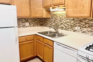 1461 N Winslowe Dr, Palatine, IL 60074 - Photo 9