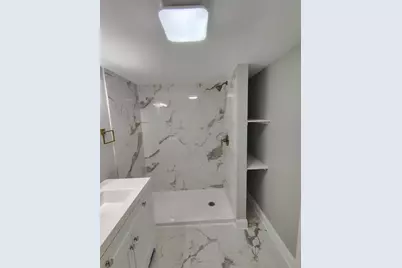 10453 S Indiana Avenue, Chicago, IL 60628 - Photo 5