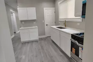 10453 S Indiana Ave, Chicago, IL 60628 - Photo 7