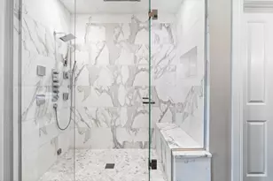 1634 W Surf St, Chicago, IL 60657 - Photo 37