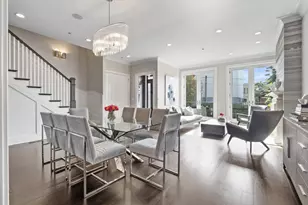 1634 W Surf St, Chicago, IL 60657 - Photo 13