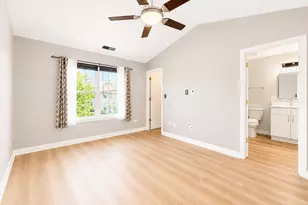 2912 White Thorn Cir, Naperville, IL 60564 - Photo 15