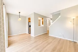 2912 White Thorn Cir, Naperville, IL 60564 - Photo 3