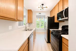 2912 White Thorn Cir, Naperville, IL 60564 - Photo 9