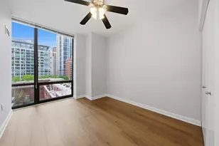 233 E 13th St, Chicago, IL 60605 - Photo 27