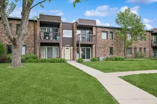 1165 Pleasant Run Dr, Wheeling, IL 60090 - Photo 1