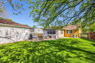 113 E Central Ave, Lombard, IL 60148 - Photo 27