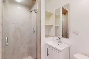 21 E Division St, Chicago, IL 60610 - Photo 5