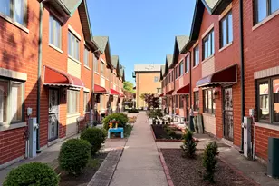 2105 S Tan Ct, Chicago, IL 60616 - Photo 1