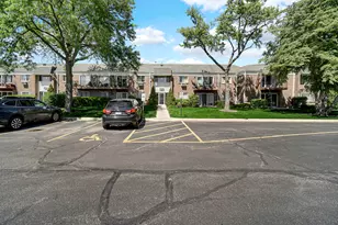 10369 Dearlove Rd, Glenview, IL 60025 - Photo 1