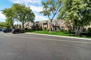 10369 Dearlove Rd, Glenview, IL 60025 - Photo 3