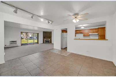 10369 Dearlove Road #1F, Glenview, IL 60025 - Photo 5