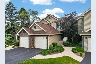 943 Ridgefield Lane #4, Wheeling, IL 60090 - Photo 1