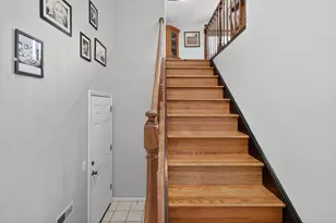 943 Ridgefield Ln, Wheeling, IL 60090 - Photo 5