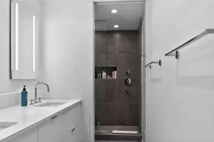 1530 N Dearborn Pkwy, Chicago, IL 60610 - Photo 17