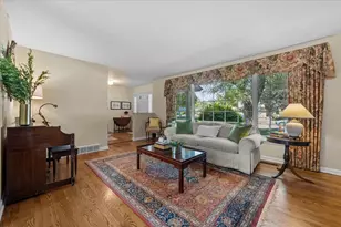1109 Terrace Ln, Glenview, IL 60025 - Photo 3